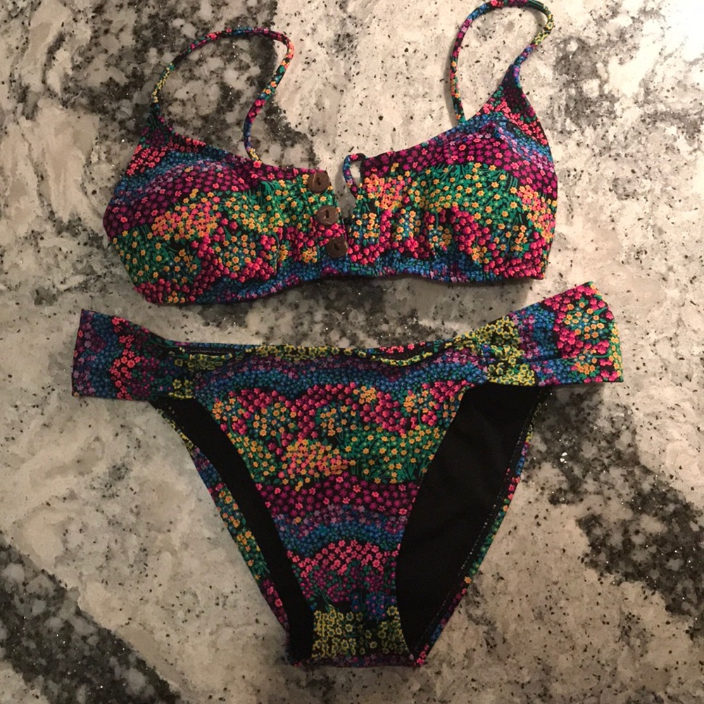 O’Neill Floral Bikini. Women’s Size Medium